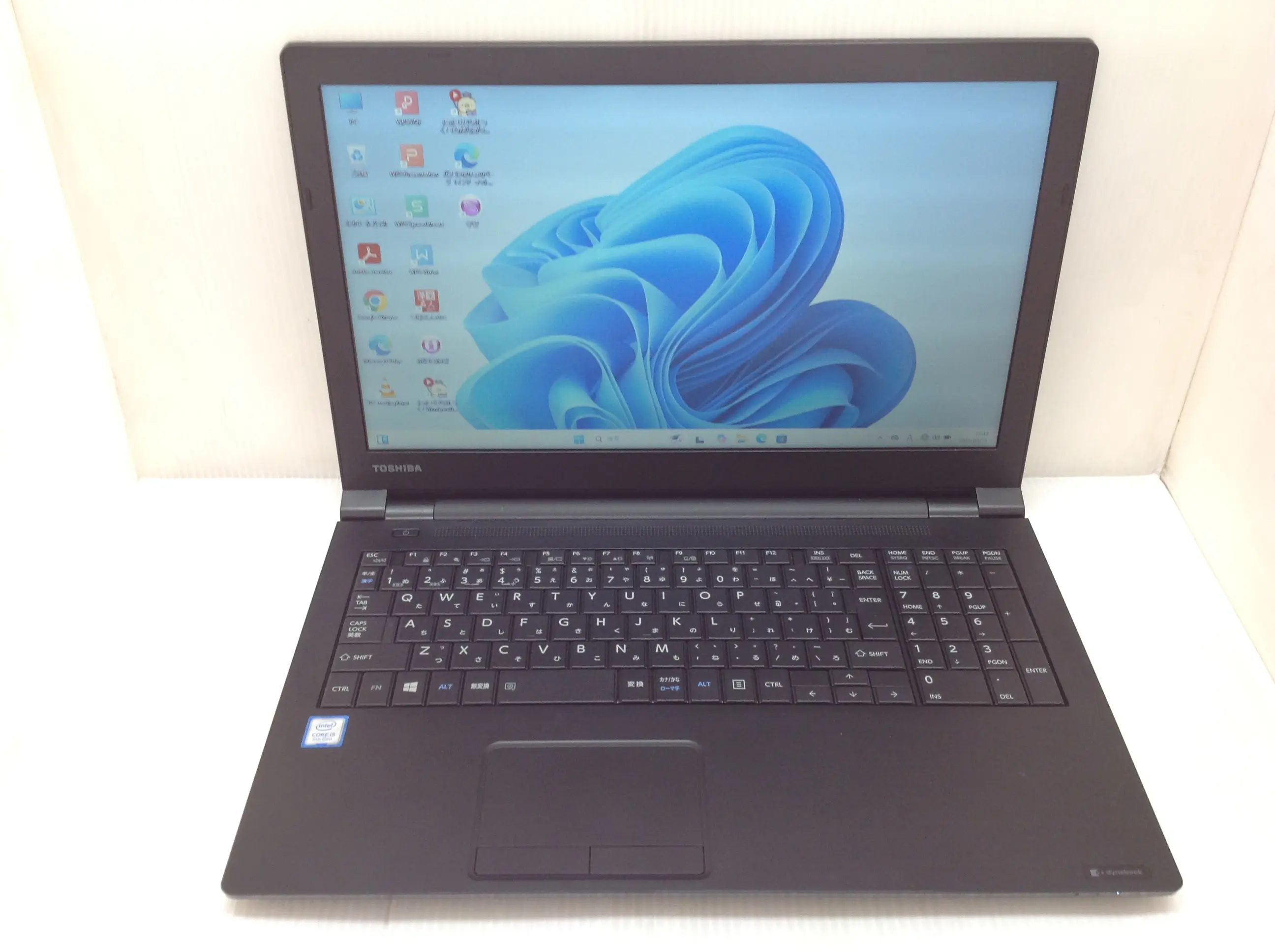 東芝 dynabook B55/M Core i5 8250U 1.6GHz/8GB/128GB(SSD)/DVD